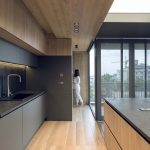 طراحی آشپزخانه ی خانه ای برای دو نسل