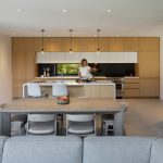 طراحی آشپزخانه مدرن ویلای مدرن در آمریکا